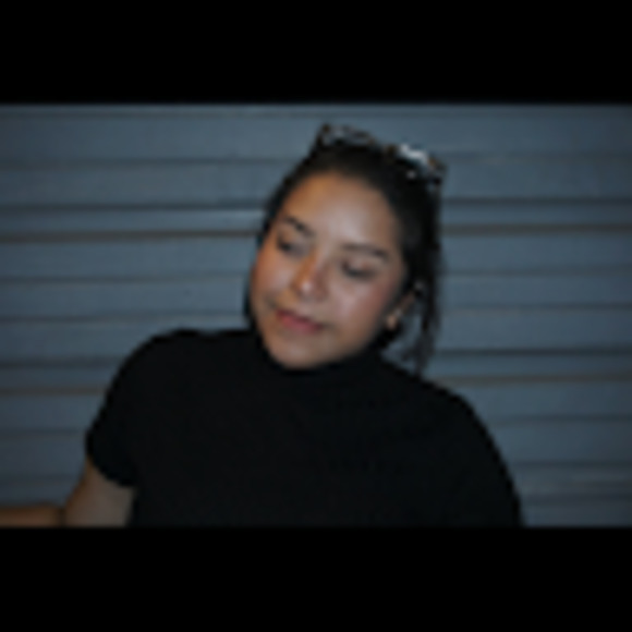 Meet your Posher, Delia - Picture 1 of 1